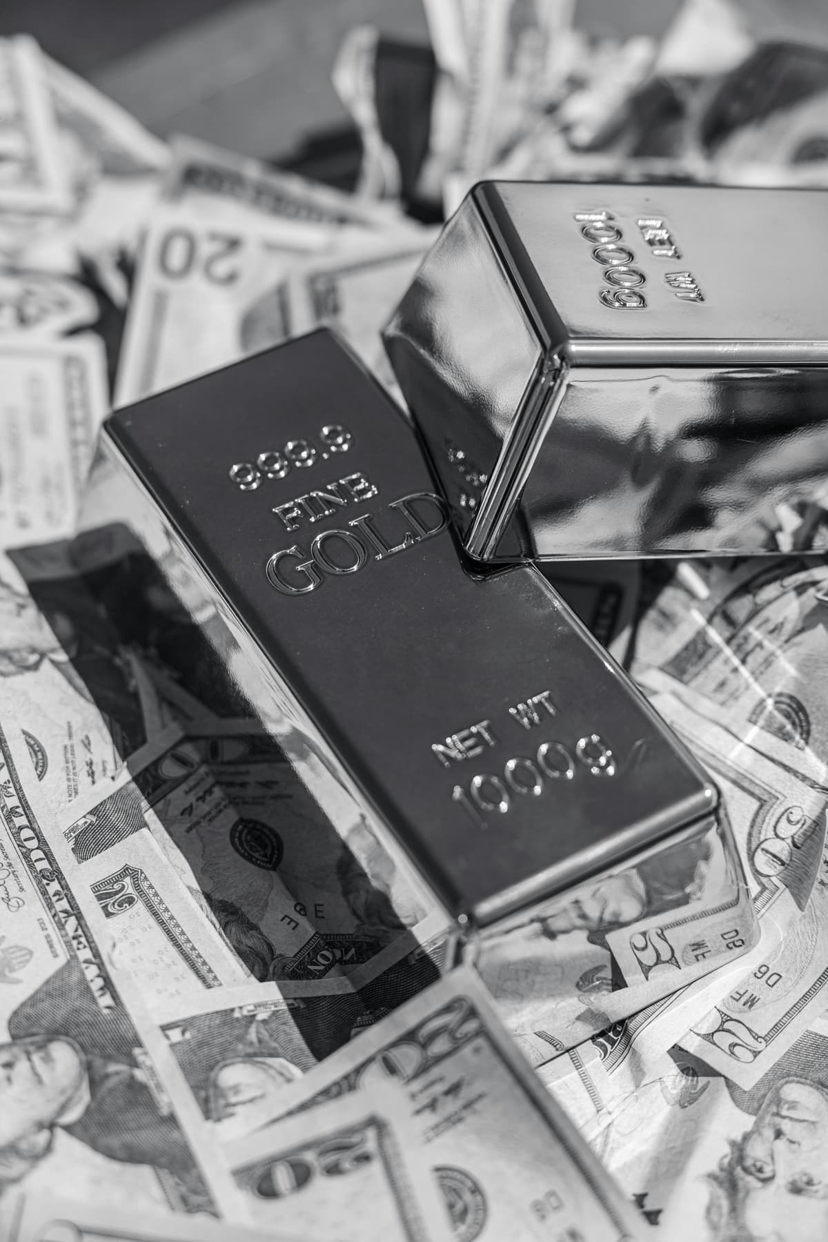 Jewelry and bullion display